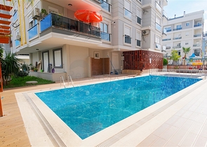 شقق فسيحة 2 + 1 و 4 + 1 في هورما كونيالتي