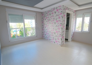 شقق فسيحة 2 + 1 و 4 + 1 في هورما كونيالتي