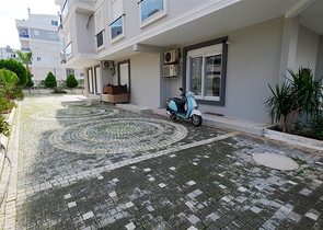 شقق فسيحة 2 + 1 و 4 + 1 في هورما كونيالتي