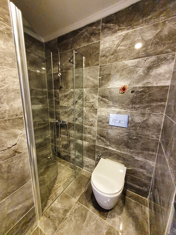 شقق مؤثثة - قريبة من البحر والاسواق - ضمن مجمع حديث - في مهموتلار / الانيا 