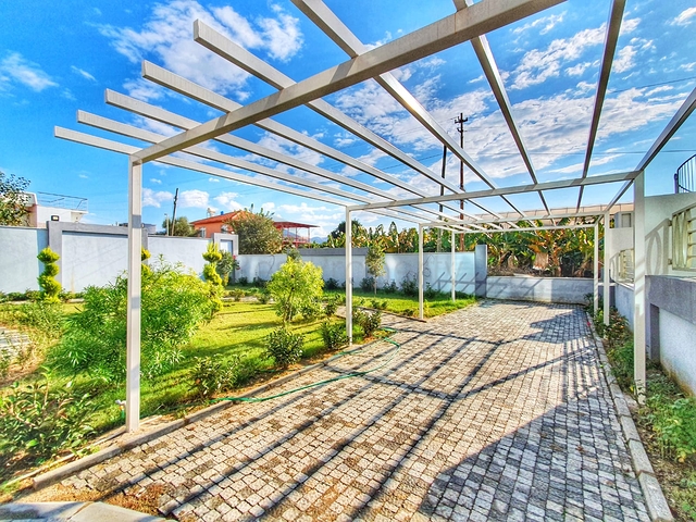 شقق مؤثثة - قريبة من البحر والاسواق - ضمن مجمع حديث - في مهموتلار / الانيا 