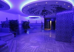 ضمن مجمع فاخر يضم كافة الخدمات -شقة غرفة وصالة - مفروشة - في منطقة جيكجلي / الانيا 