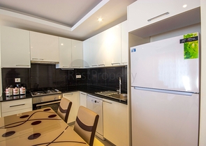 ضمن مجمع فاخر يضم كافة الخدمات -شقة غرفة وصالة - مفروشة - في منطقة جيكجلي / الانيا 