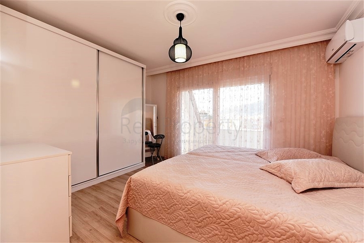 اطلالة بحر وقلعة - دوبلكس 4 غرف وصالة - في مركز الانيا 