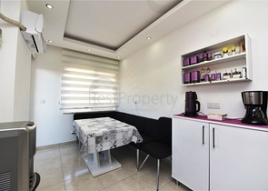 اطلالة بحر وقلعة - دوبلكس 4 غرف وصالة - في مركز الانيا 