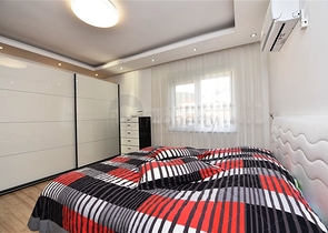 اطلالة بحر وقلعة - دوبلكس 4 غرف وصالة - في مركز الانيا 