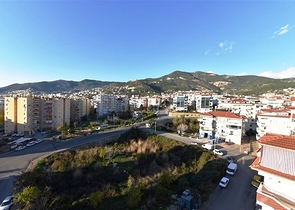 اطلالة بحر وقلعة - دوبلكس 4 غرف وصالة - في مركز الانيا 