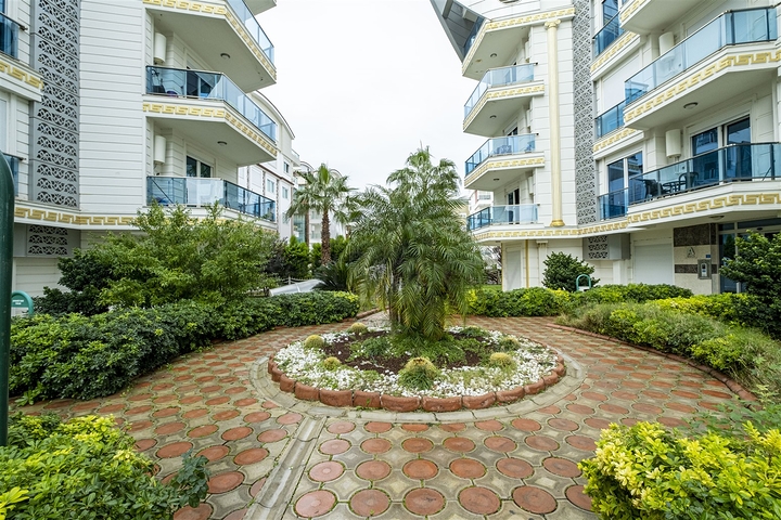 شقة مفروشة 2 + 1 في مجمع ليمان كونيالتي