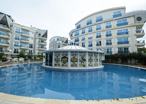 شقة مفروشة 2 + 1 في مجمع ليمان كونيالتي