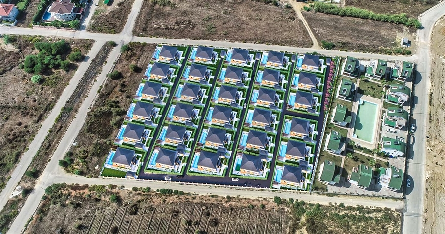 مشروع استثماري لفيلات من 4 غرف نوم في وسط بيليك