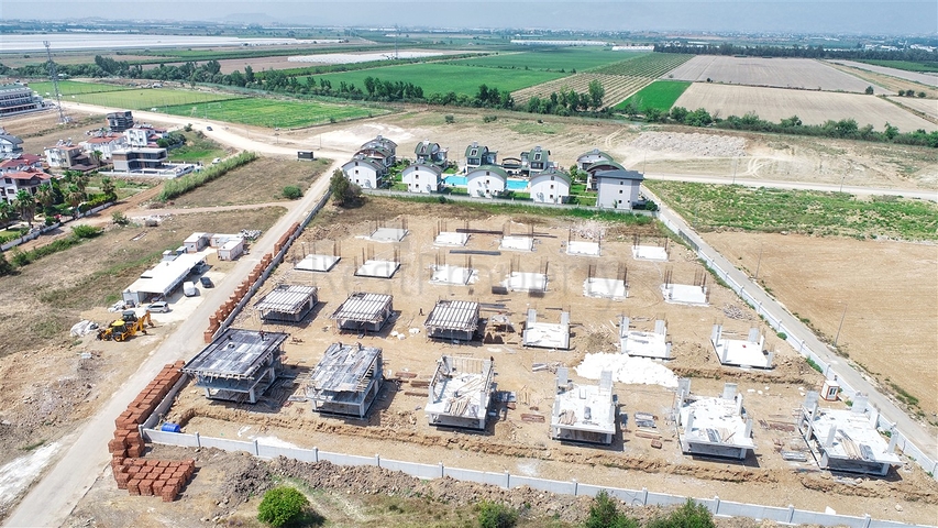 مشروع استثماري لفيلات من 4 غرف نوم في وسط بيليك