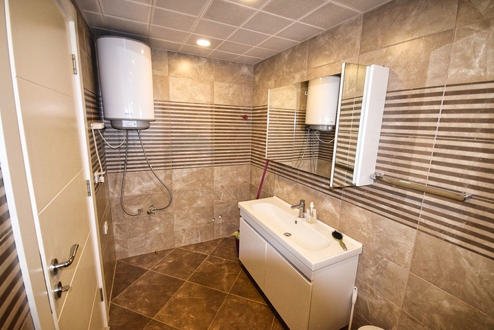 فيلا من 4 غرف نوم في Altinkol Dosemealti أنطاليا