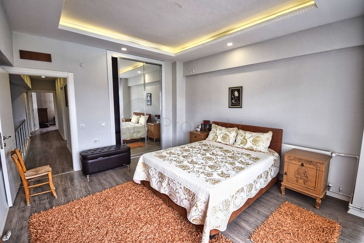 فيلا من 4 غرف نوم في Altinkol Dosemealti أنطاليا