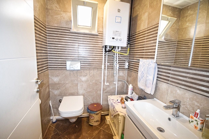 فيلا من 4 غرف نوم في Altinkol Dosemealti أنطاليا