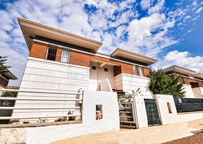 فيلا من 4 غرف نوم في Altinkol Dosemealti أنطاليا