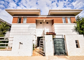 فيلا من 4 غرف نوم في Altinkol Dosemealti أنطاليا