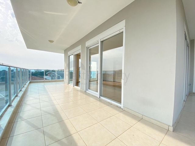 شقة 3 غرف وصالة - مطبخ منفصل - ضمن مجمع - في جيكجلي / الانيا 