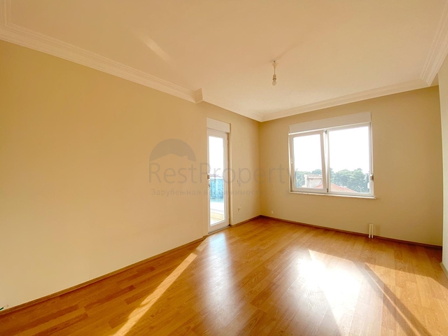 شقة 3 غرف وصالة - مطبخ منفصل - ضمن مجمع - في جيكجلي / الانيا 