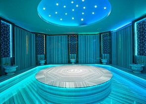 مجمع يضم كافة الخدمات -شقة غرفة وصالة - في كارجي جاك / الانيا 