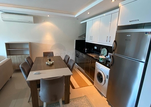 مجمع يضم كافة الخدمات -شقة غرفة وصالة - في كارجي جاك / الانيا 