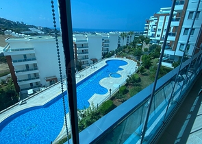 مجمع يضم كافة الخدمات -شقة غرفة وصالة - في كارجي جاك / الانيا 