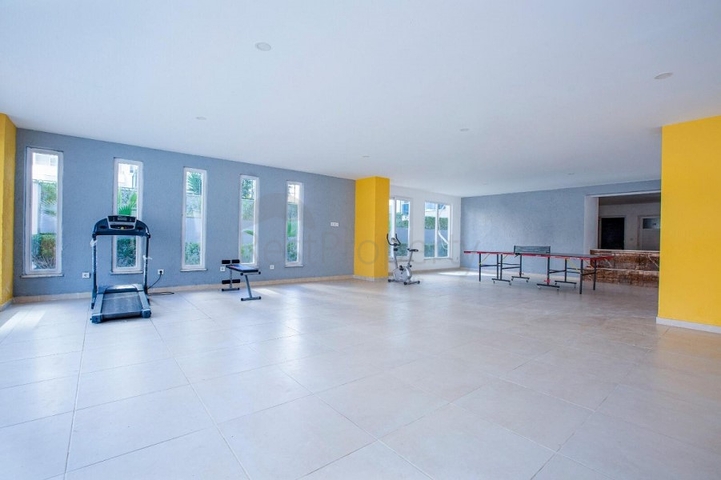 شقة غرفة وصالة -مفروشة - ضمن مجمع -قريب من البحر والخدمات -في مهموتلار / الانيا 