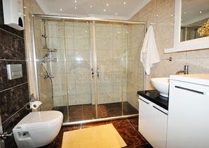 شقة 1+1 - مفروشة -ضمن مجمع سكني - في مهموتلار / الانيا 