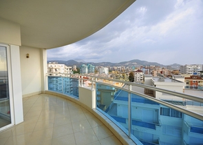 اطلالة بحر - شقق ضمن مجمع فاخر - في مهموتلار / الانيا 