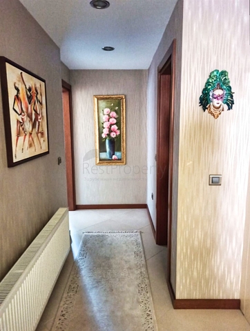 شقة واسعة 5 + 1 على مسافة قريبة من البحر في أنطاليا