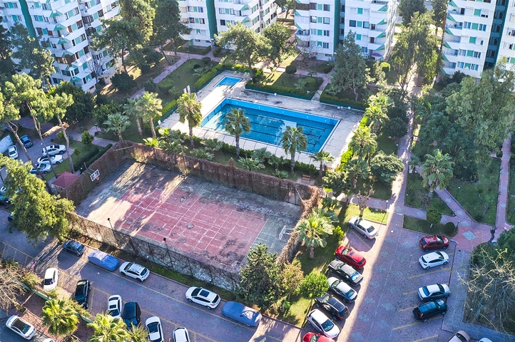 شقة واسعة 5 + 1 على مسافة قريبة من البحر في أنطاليا