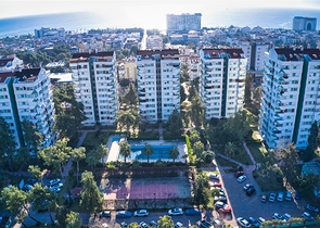 شقة واسعة 5 + 1 على مسافة قريبة من البحر في أنطاليا