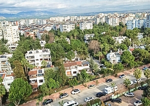 شقة واسعة 5 + 1 على مسافة قريبة من البحر في أنطاليا