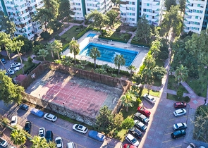 شقة واسعة 5 + 1 على مسافة قريبة من البحر في أنطاليا