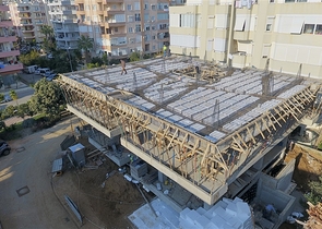 شقق بالاقساط - ضمن مجمع سكني قيد الانشاء - في منطقة حيوية - مهموتلار / الانيا 