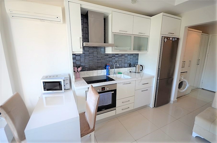 قريب من البحر والخدمات -استديو مفروش - ضمن مجمع سكني - في مهموتلار / الانيا 