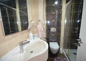 قريب من البحر والخدمات -استديو مفروش - ضمن مجمع سكني - في مهموتلار / الانيا 