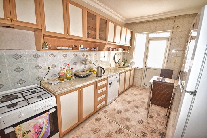 شقة 3 + 1 تطل على البحر الأبيض المتوسط ​​في لارا أنطاليا