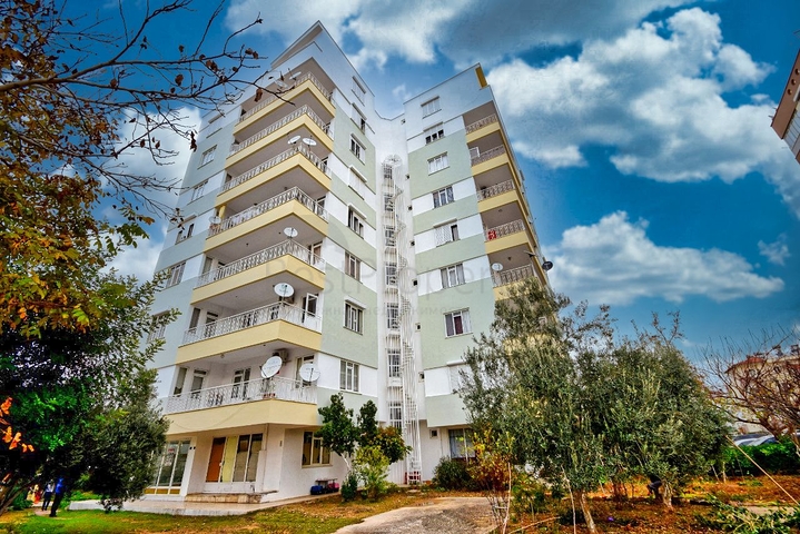 شقة 3 + 1 تطل على البحر الأبيض المتوسط ​​في لارا أنطاليا