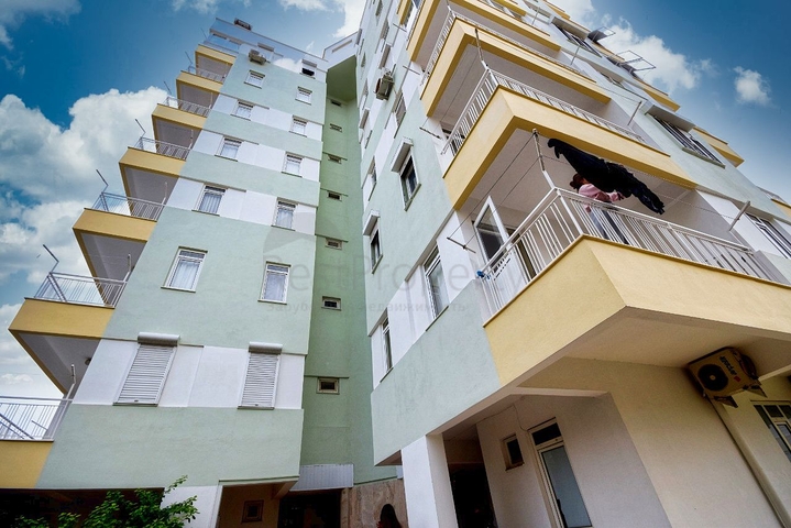 شقة 3 + 1 تطل على البحر الأبيض المتوسط ​​في لارا أنطاليا