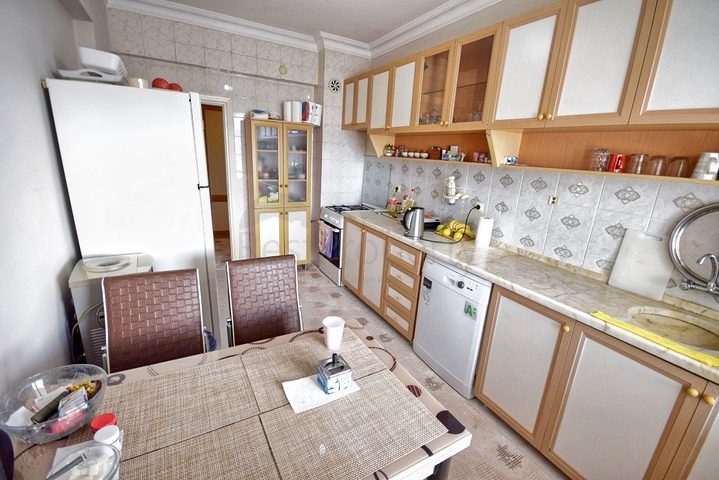 شقة 3 + 1 تطل على البحر الأبيض المتوسط ​​في لارا أنطاليا