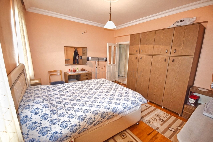 شقة 3 + 1 تطل على البحر الأبيض المتوسط ​​في لارا أنطاليا