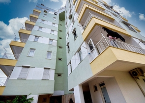 شقة 3 + 1 تطل على البحر الأبيض المتوسط ​​في لارا أنطاليا