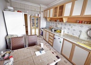 شقة 3 + 1 تطل على البحر الأبيض المتوسط ​​في لارا أنطاليا