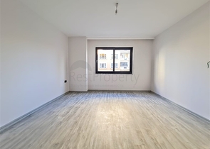 شقة 3 غرف وصالة - مطبخ مغلق - ضمن مجمع يضم كافة الخدمات - في مهموتلار / الانيا 