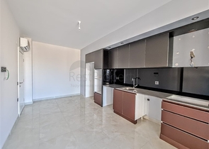 شقة 3 غرف وصالة - مطبخ مغلق - ضمن مجمع يضم كافة الخدمات - في مهموتلار / الانيا 