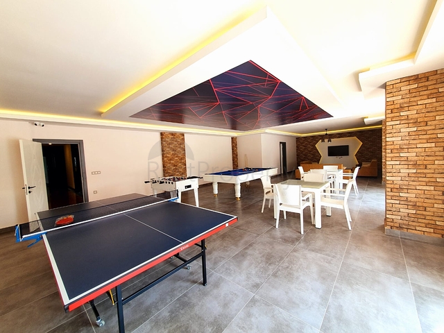 شقة غرفة وصالة -مؤثثة - ضمن مجمع سكني جديد - في مهموتلار / الانيا 