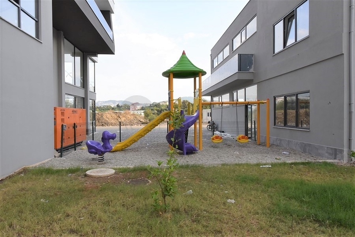 شقة 3 غرف وصالة - مطبخ منفصل - مؤثثة - في مهموتلار / الانيا 