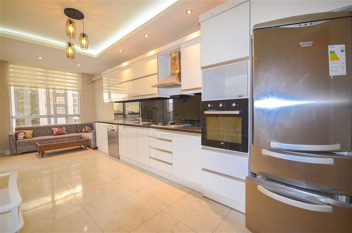 شقة 3 غرف وصالة - مطبخ منفصل - مؤثثة - في مهموتلار / الانيا 