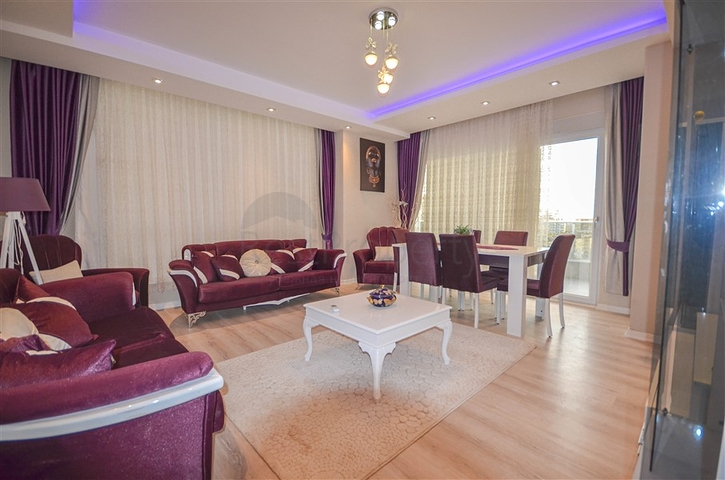 شقة 3 غرف وصالة - مطبخ منفصل - مؤثثة - في مهموتلار / الانيا 