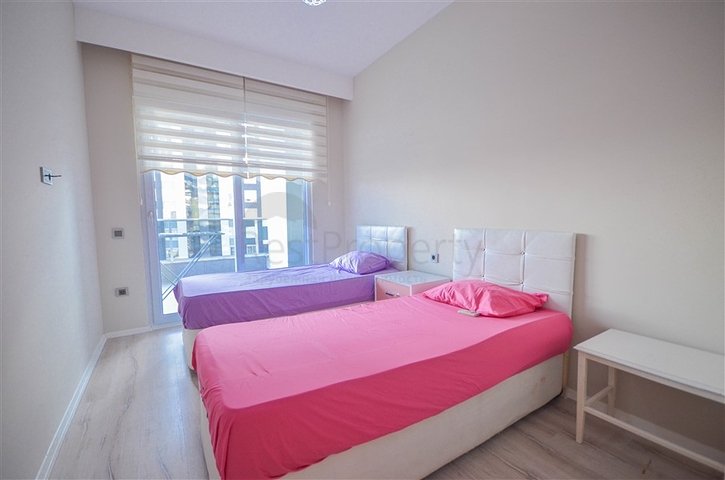 شقة 3 غرف وصالة - مطبخ منفصل - مؤثثة - في مهموتلار / الانيا 